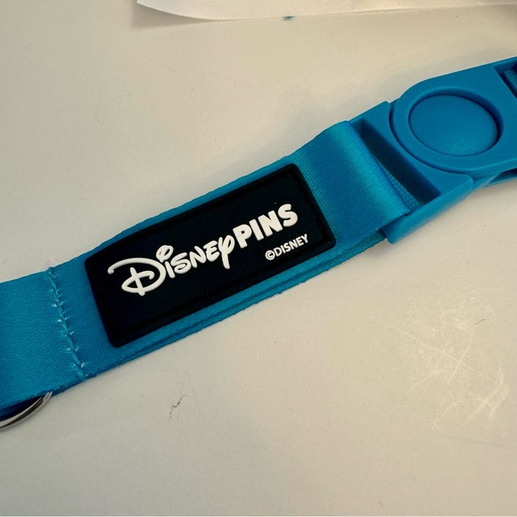 NWT. Disney Reversible Pin Lanyard - Haunted Mansion Hatbox Ghosts. - Picture 3 of 9